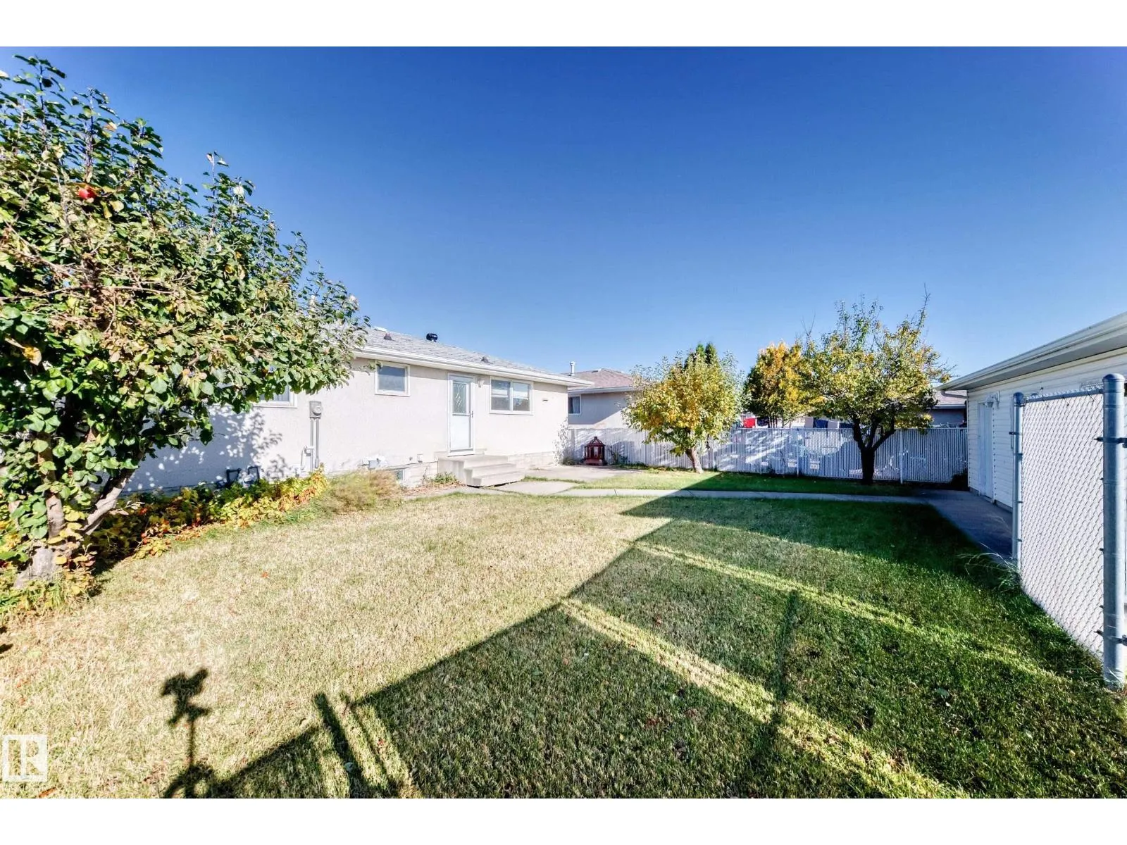 9527 139 AV NW