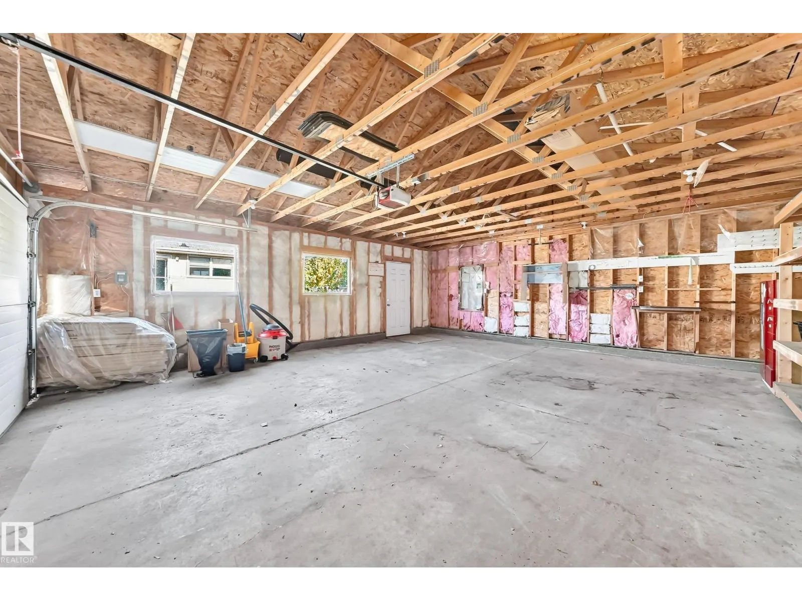9527 139 AV NW