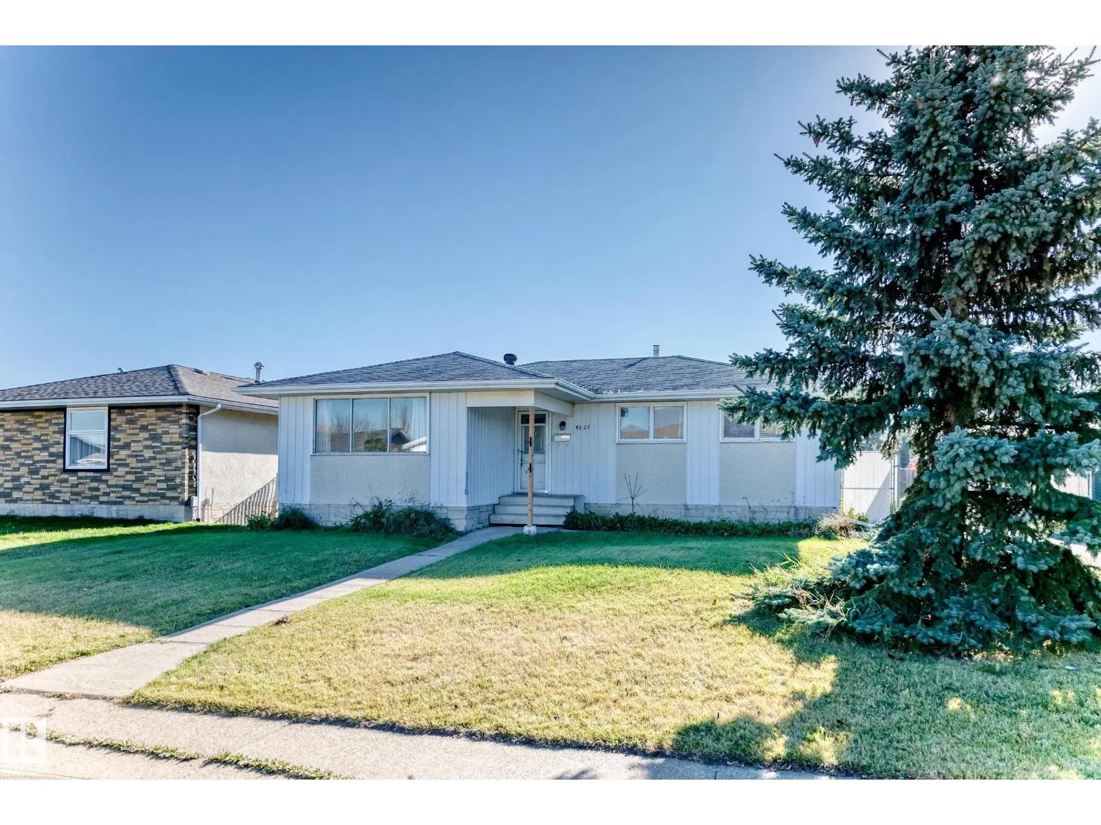 9527 139 AV NW