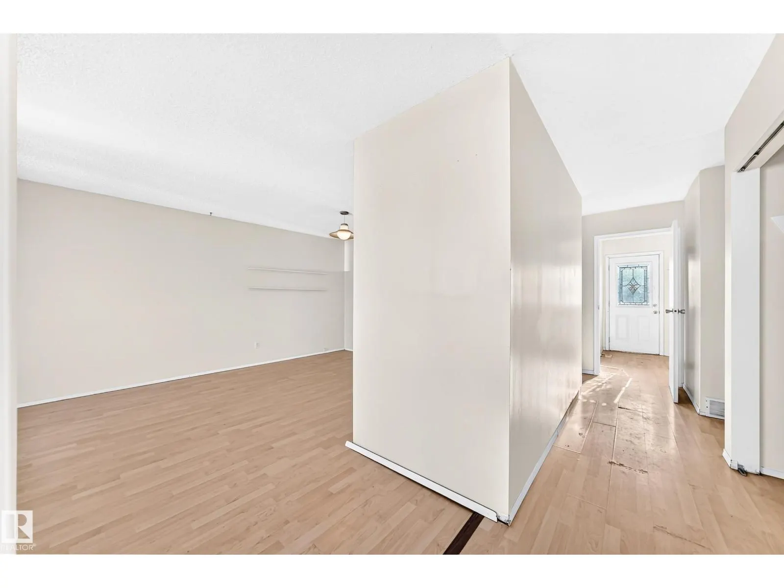 9527 139 AV NW