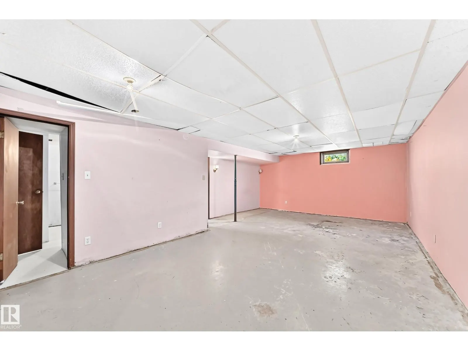 9527 139 AV NW