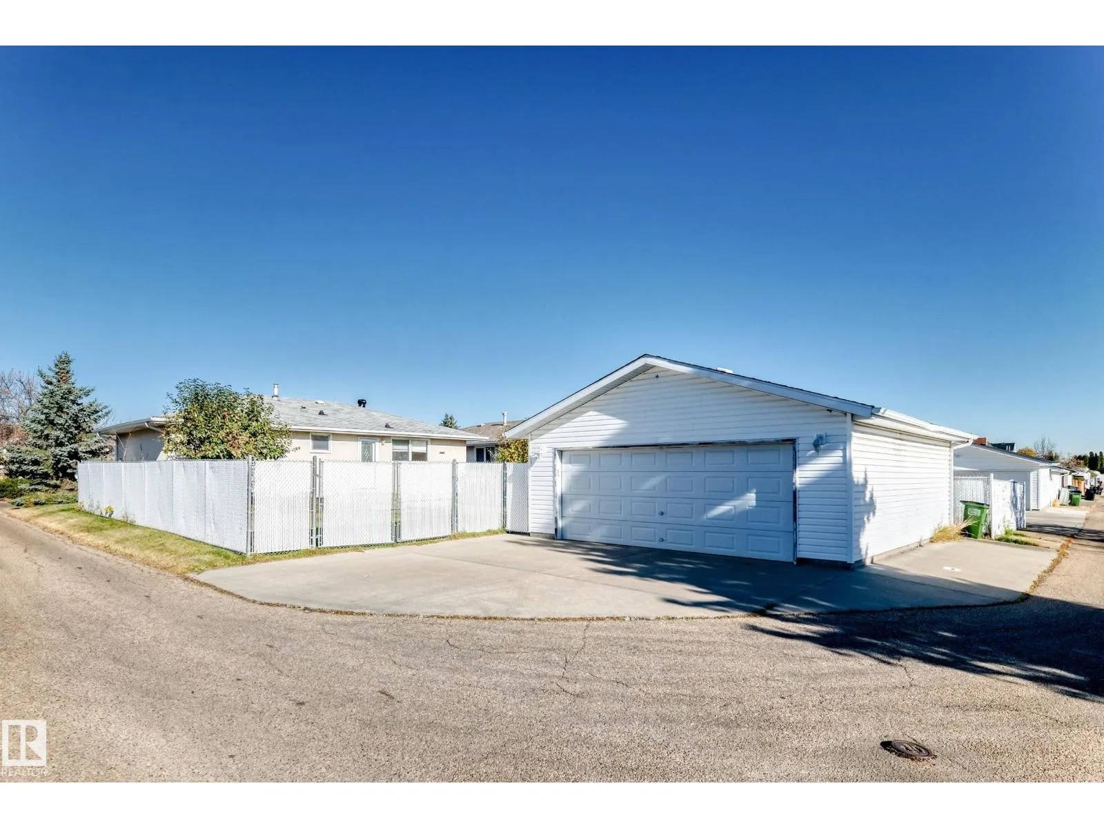 9527 139 AV NW