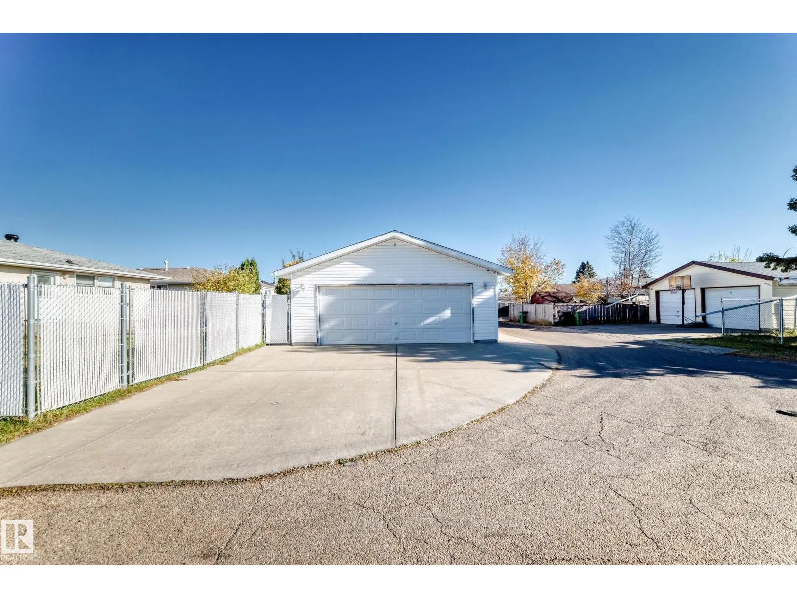 9527 139 AV NW
