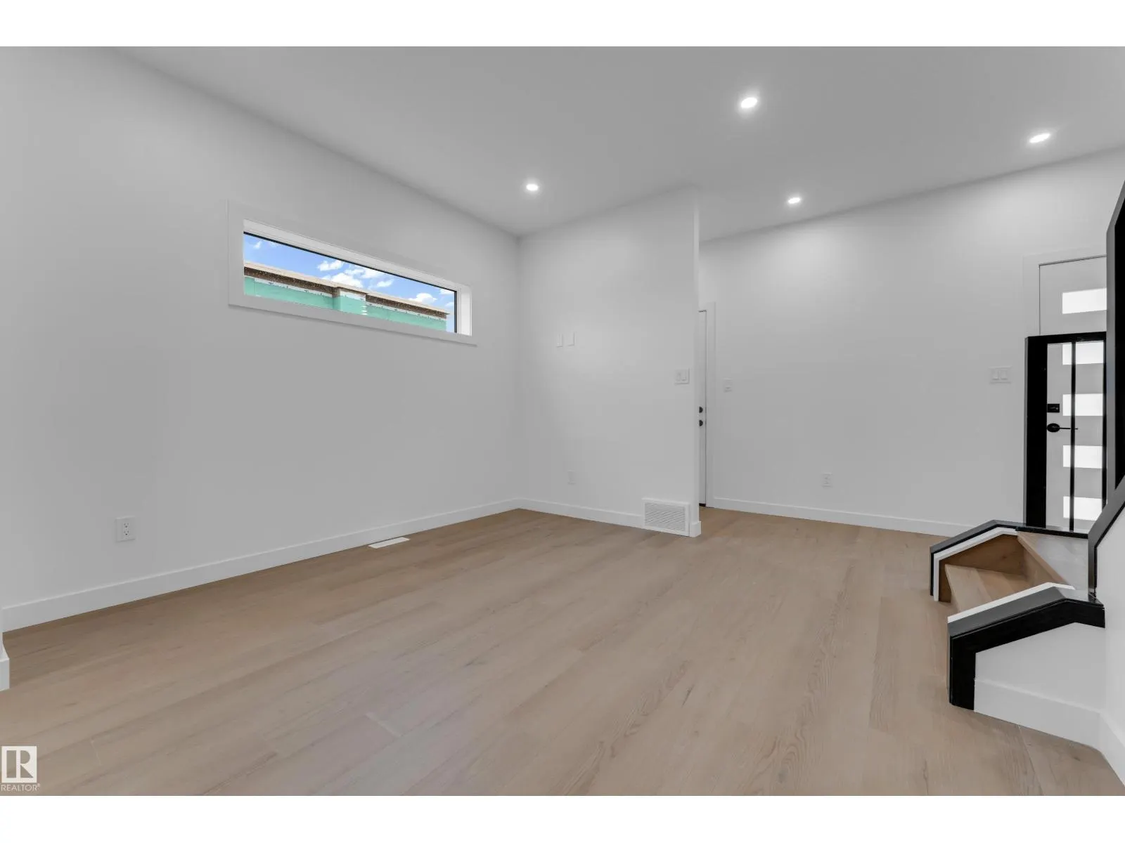 9223 156 AV NW