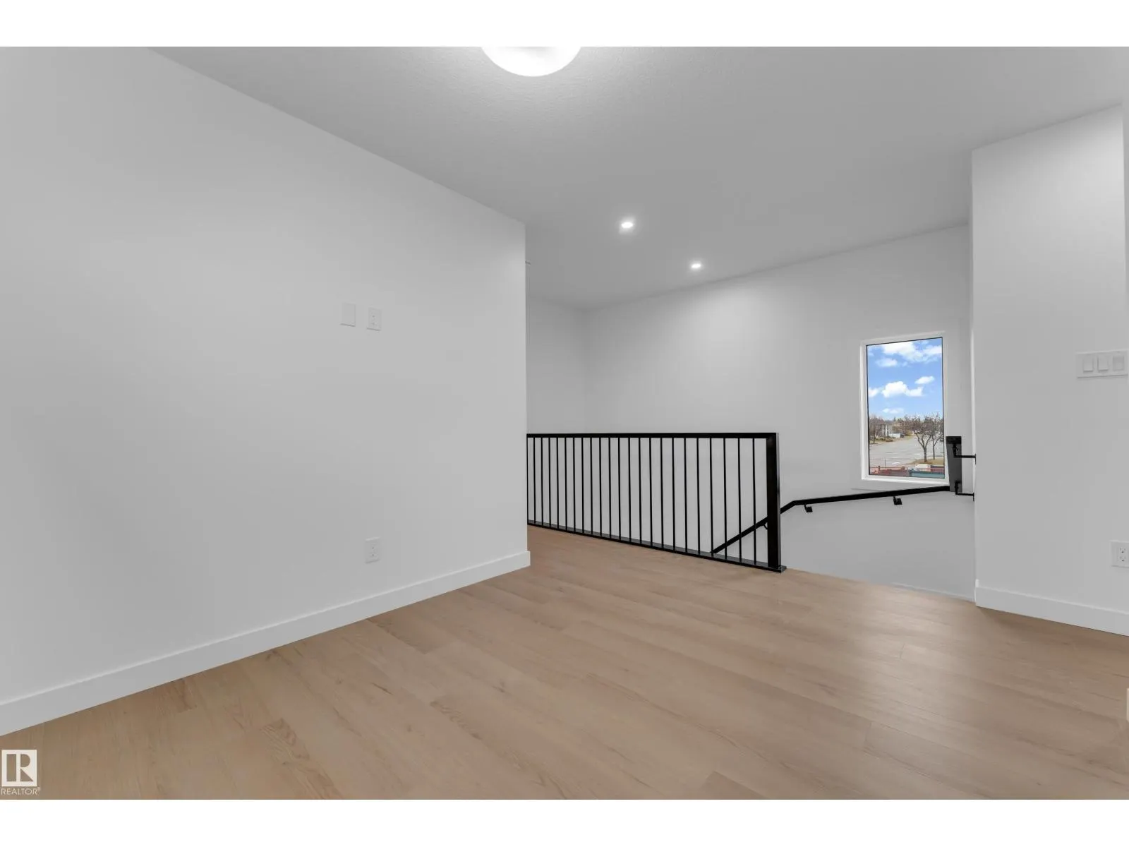 9223 156 AV NW