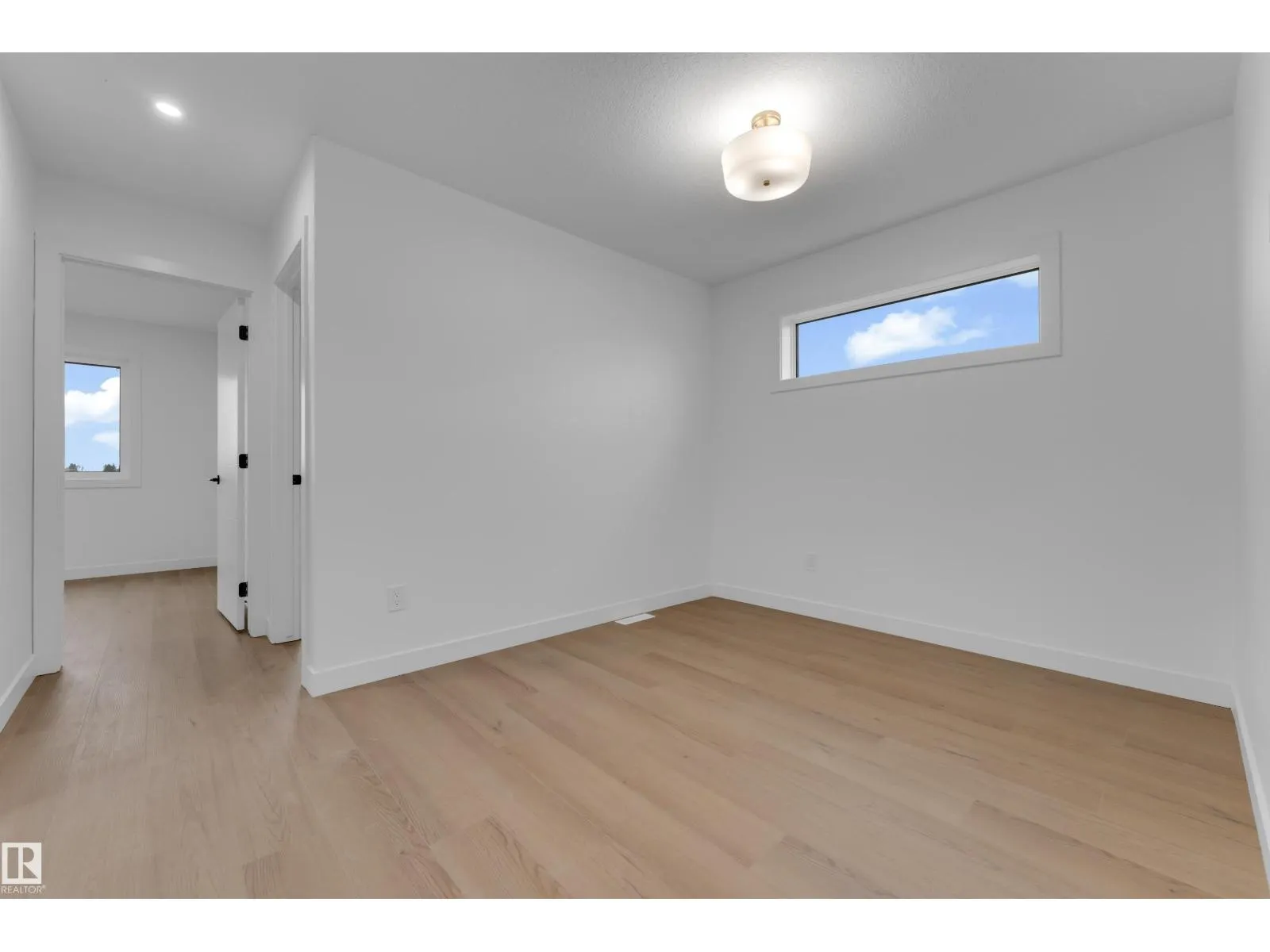 9223 156 AV NW