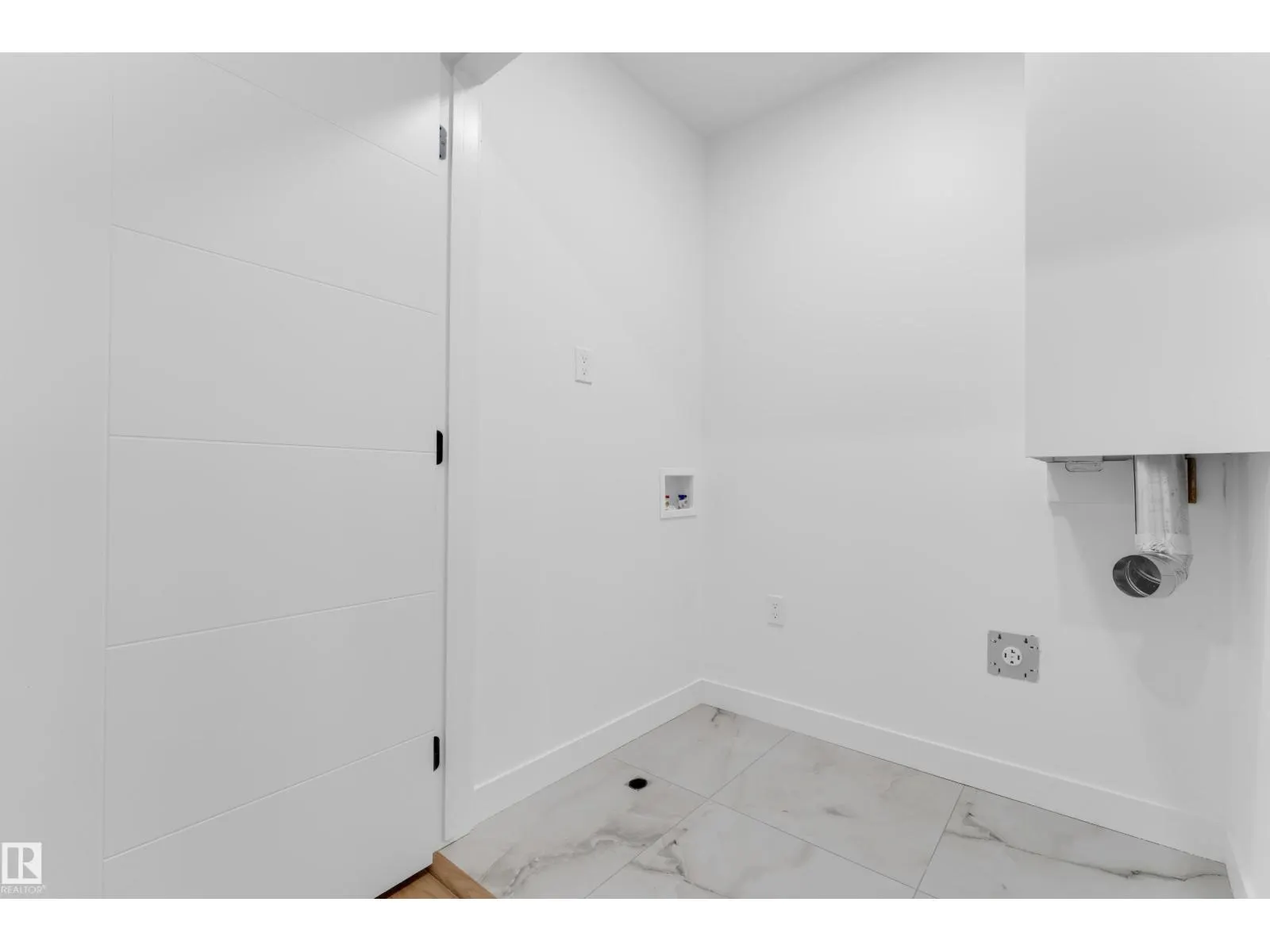 9223 156 AV NW