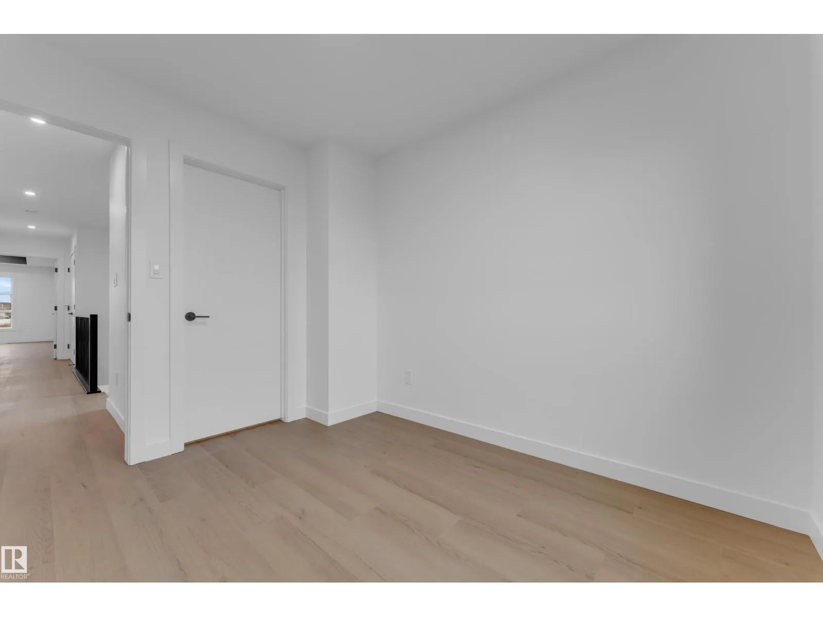 9223 156 AV NW
