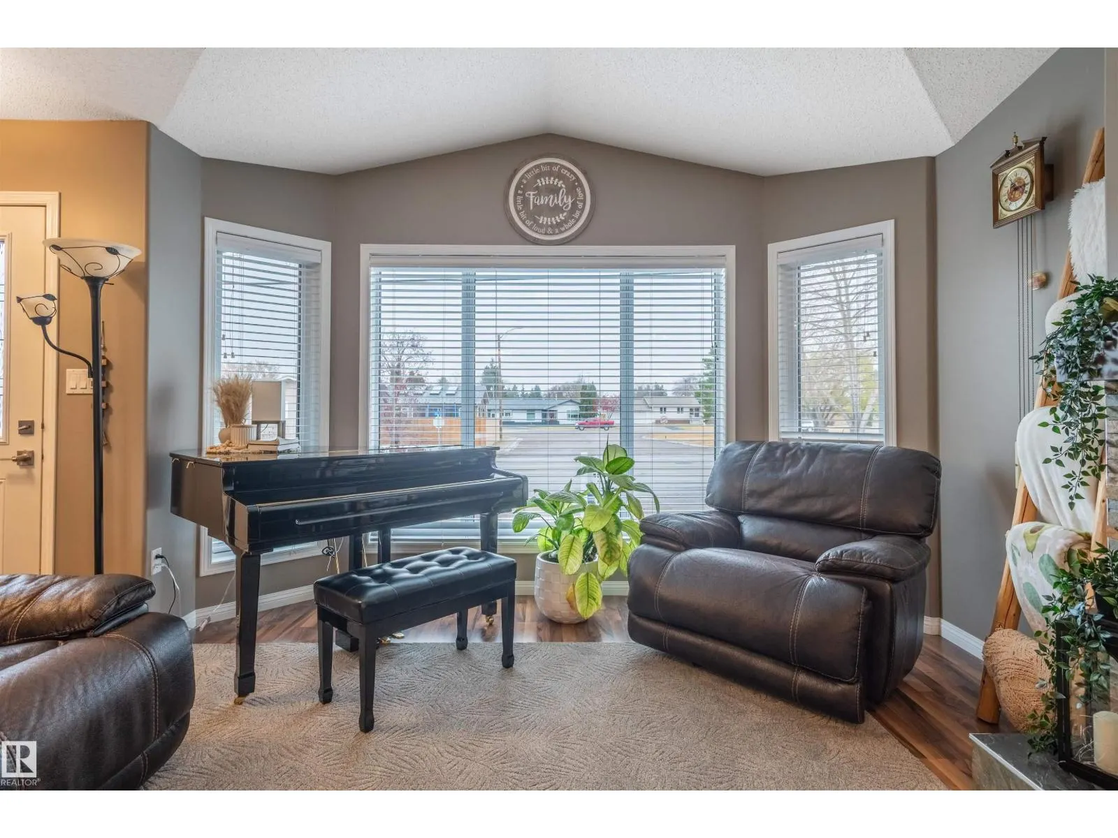 5307 46 ST