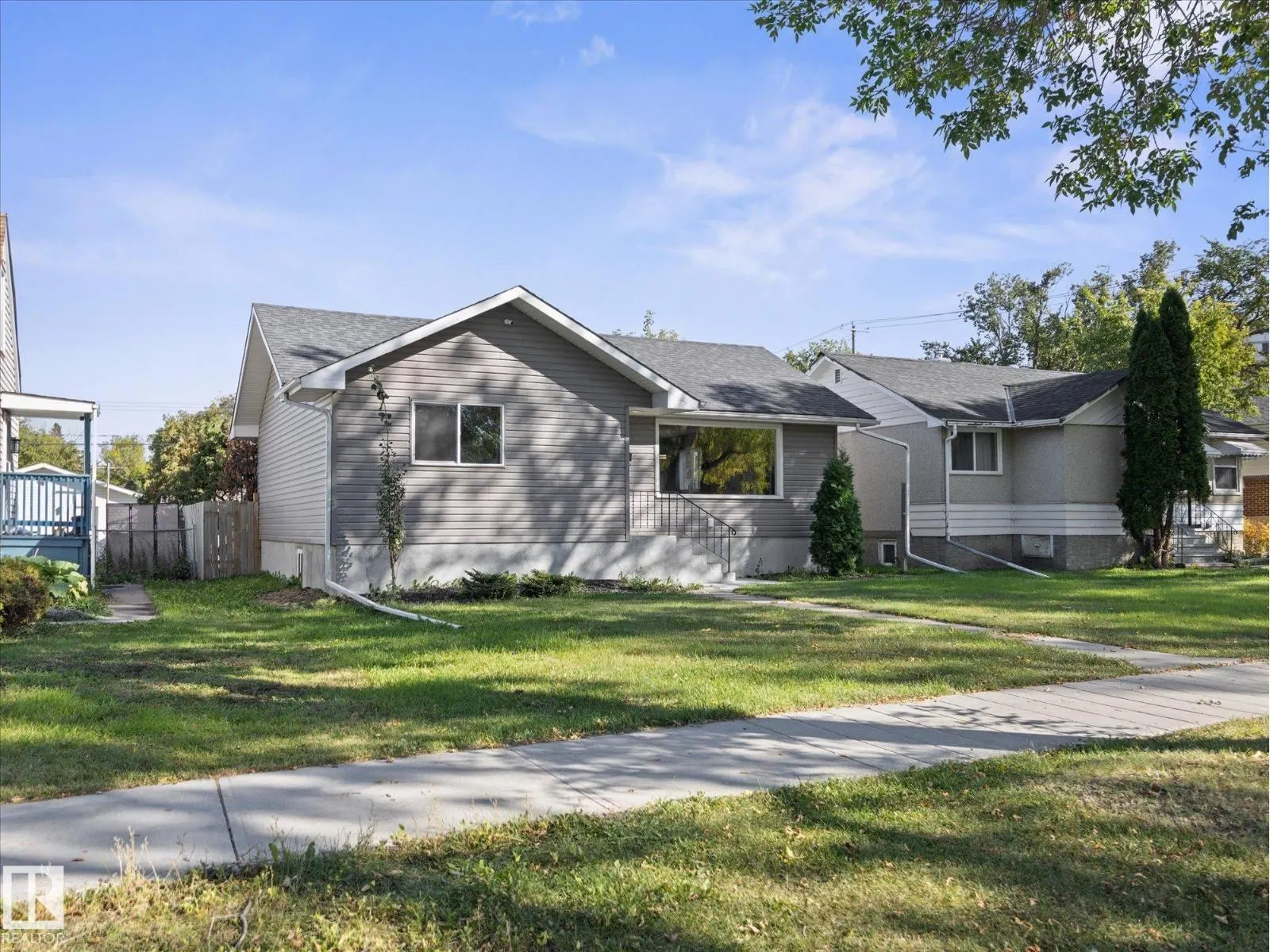 11211 104 ST NW