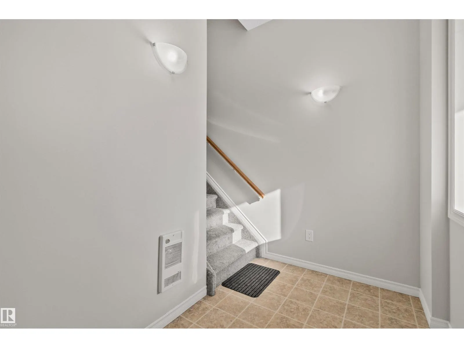 #1 3010 33 AV NW NW