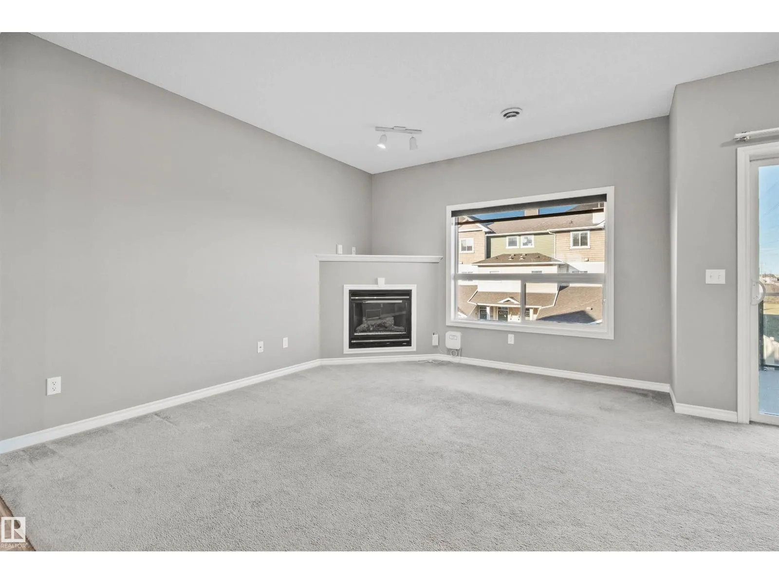 #1 3010 33 AV NW NW