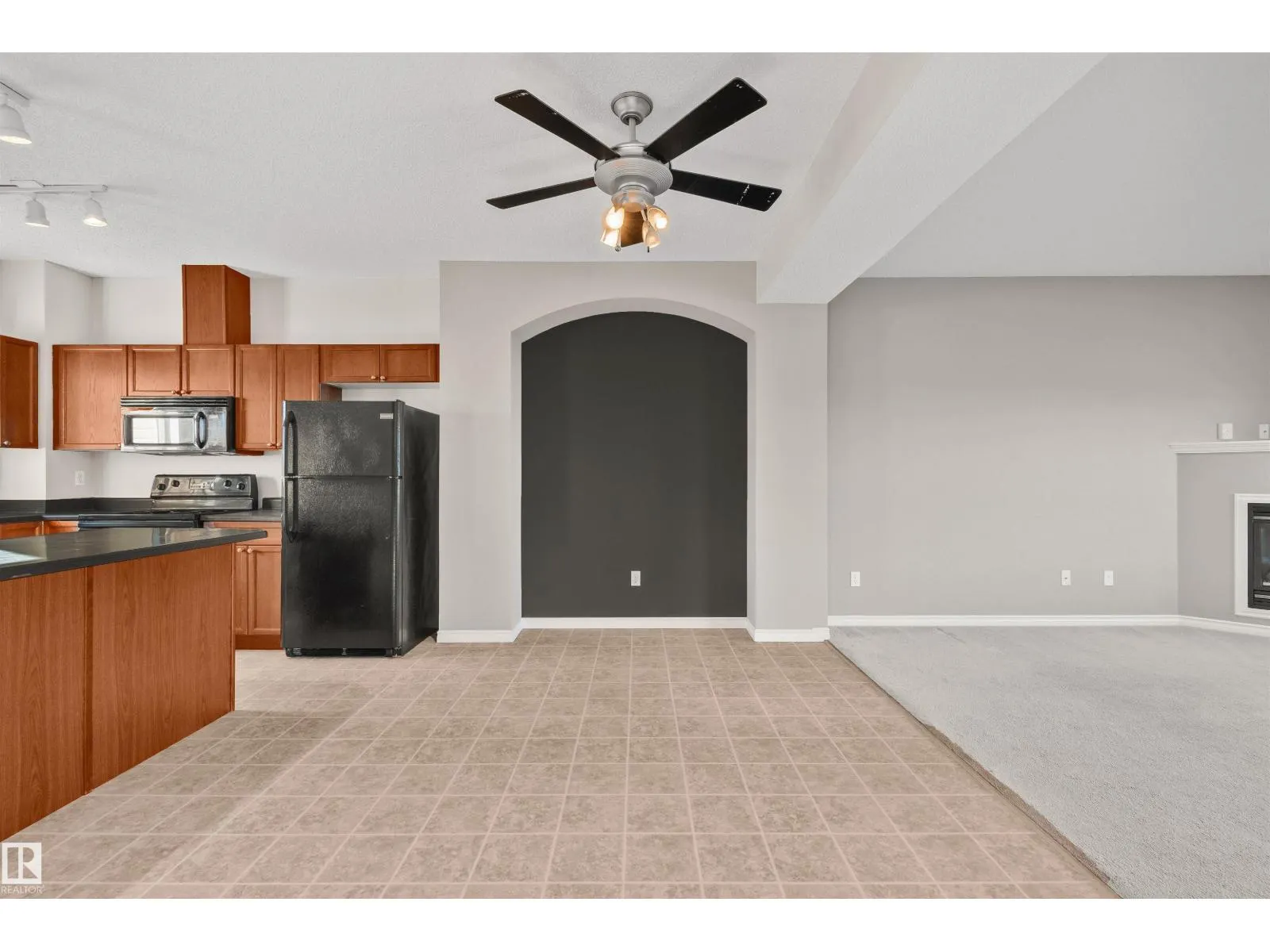 #1 3010 33 AV NW NW