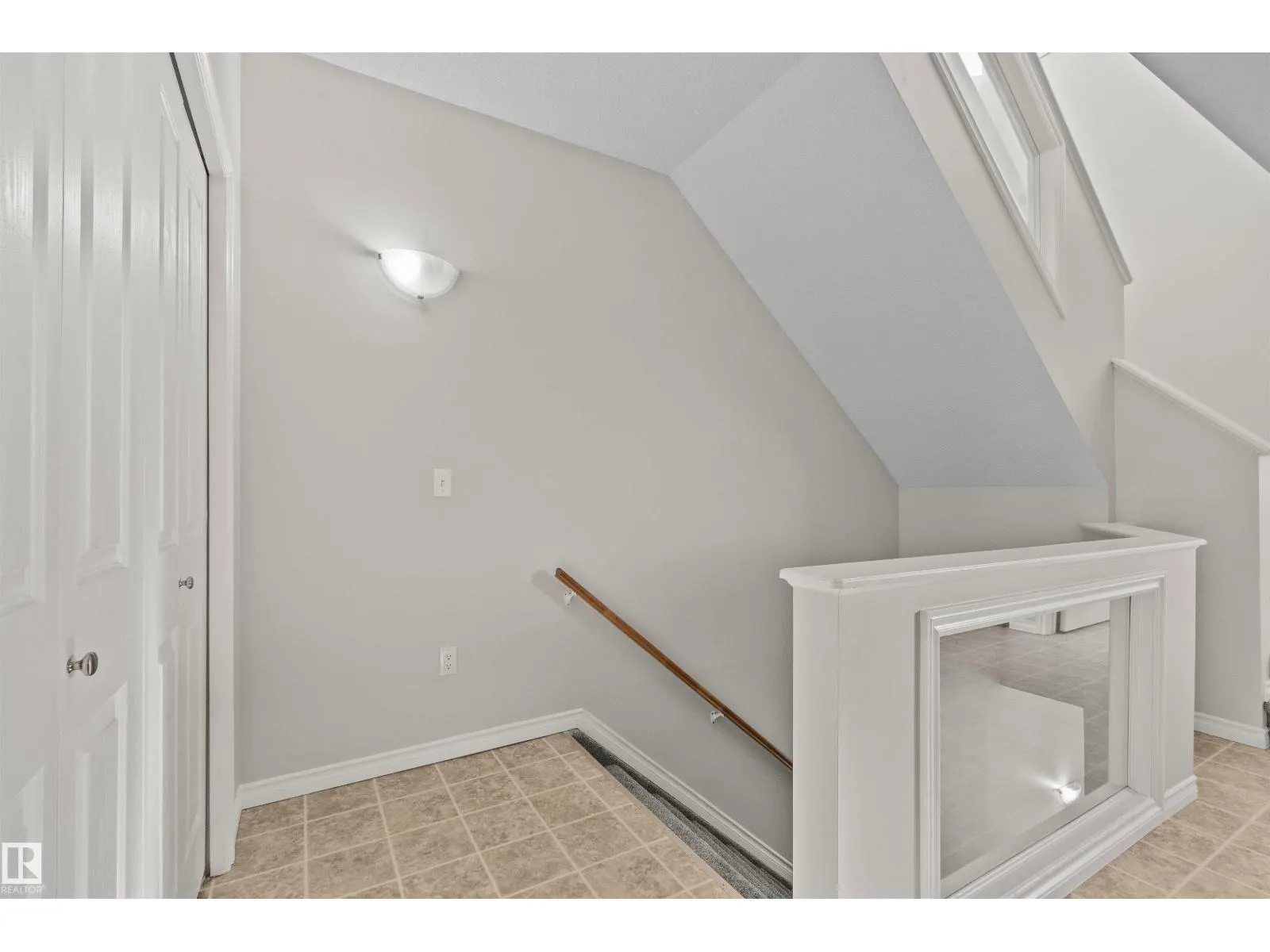#1 3010 33 AV NW NW