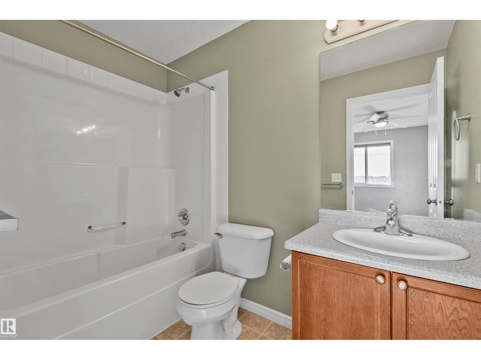 #1 3010 33 AV NW NW