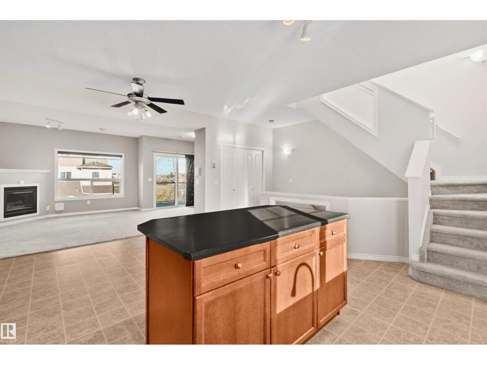 #1 3010 33 AV NW NW