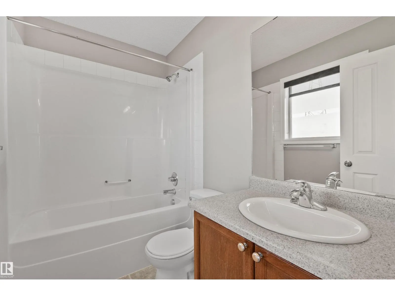 #1 3010 33 AV NW NW