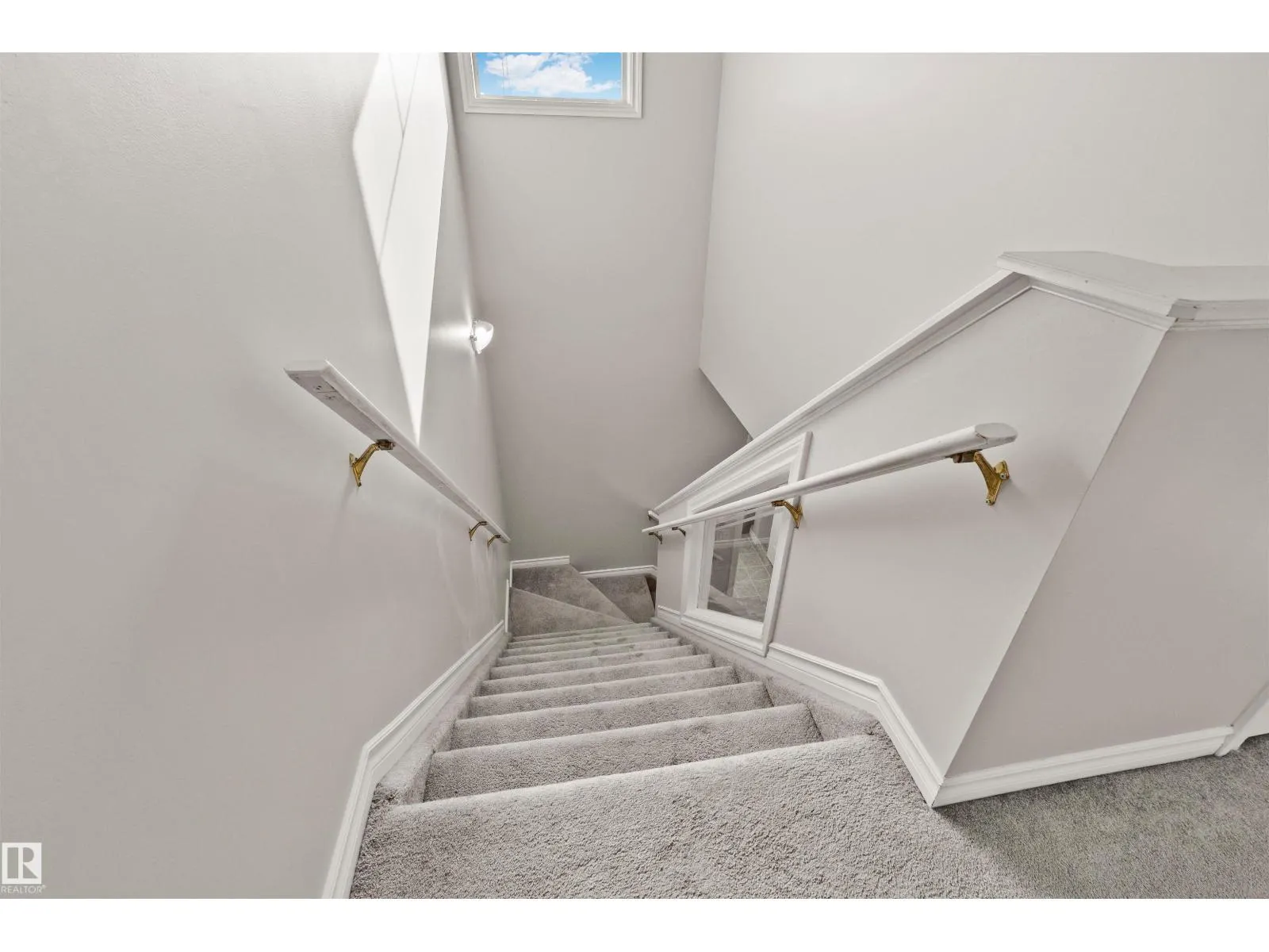 #1 3010 33 AV NW NW