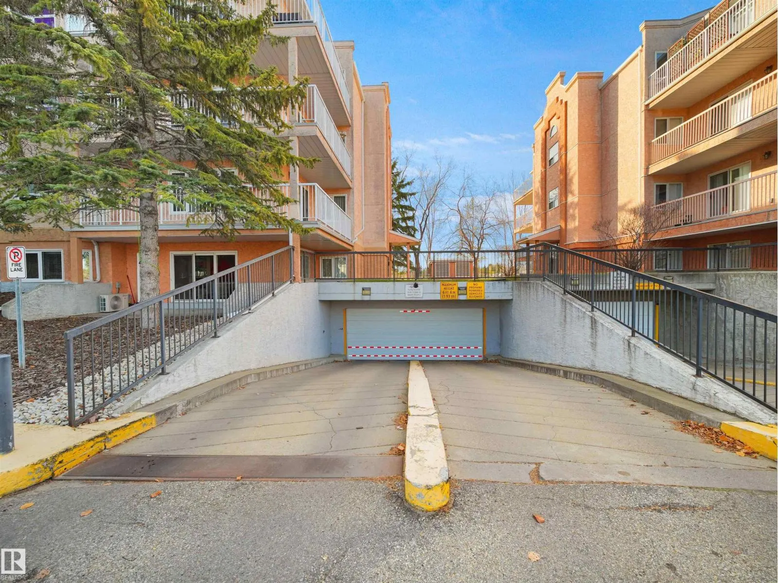 #314 10935 21 AV NW