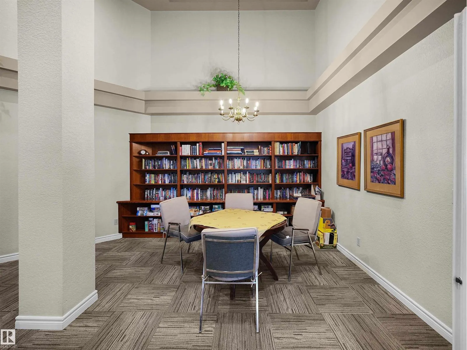 #314 10935 21 AV NW