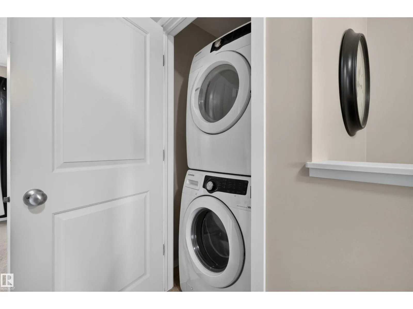 #147 603 WATT BV SW