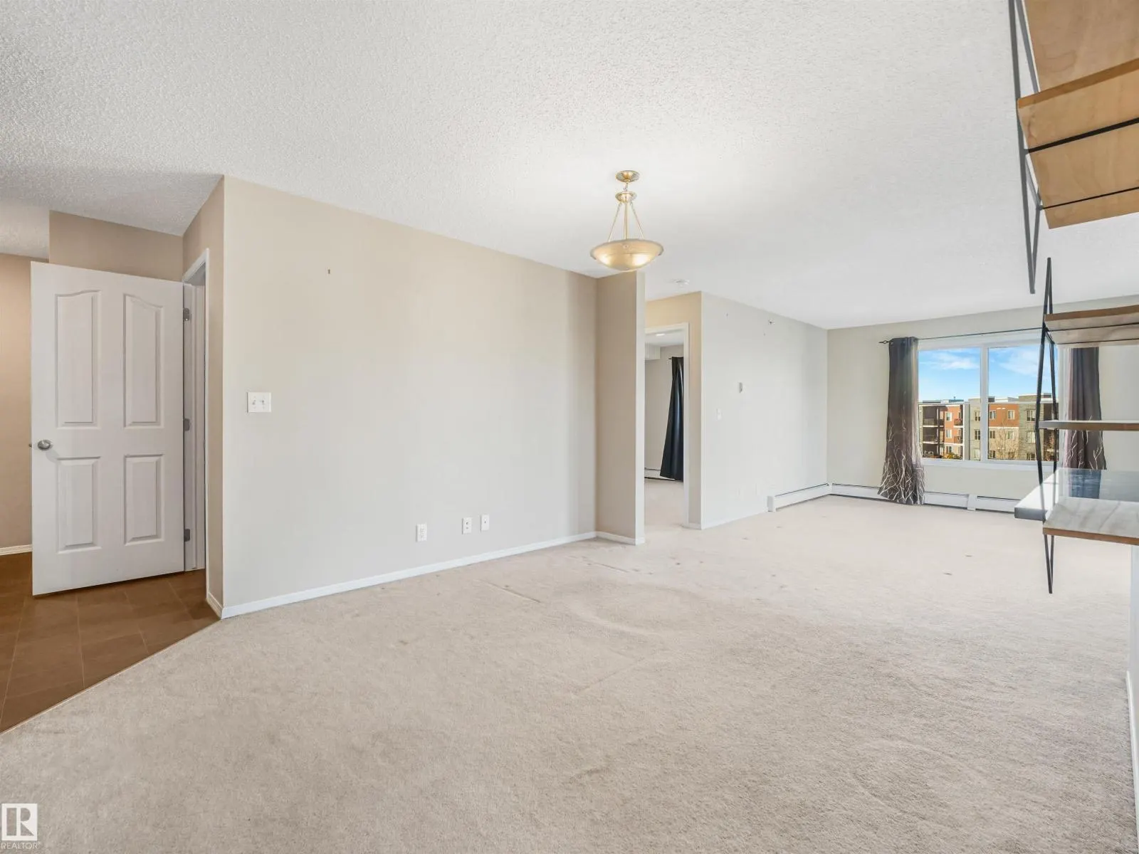 #401 11804 22 AV SW SW