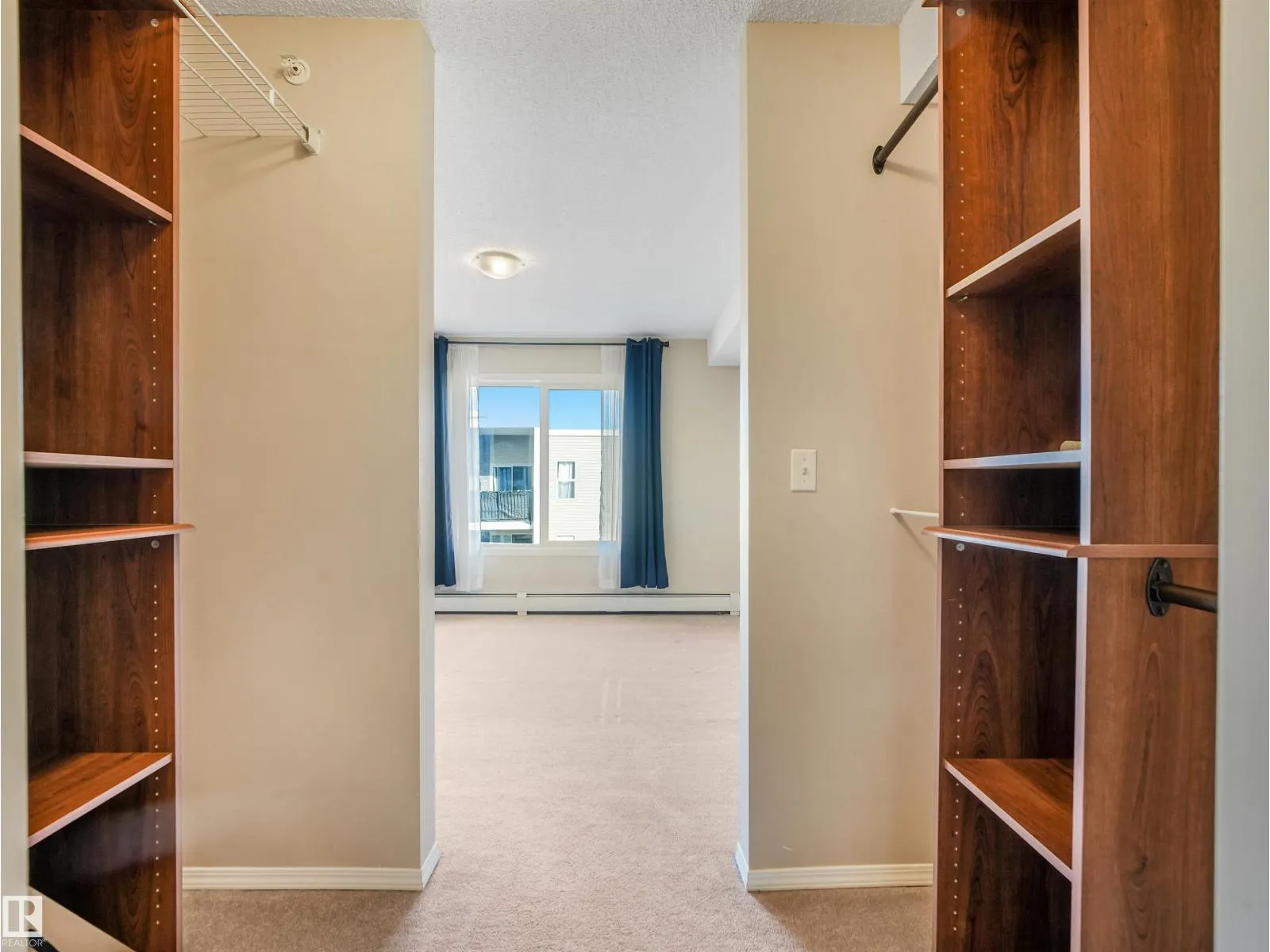 #401 11804 22 AV SW SW