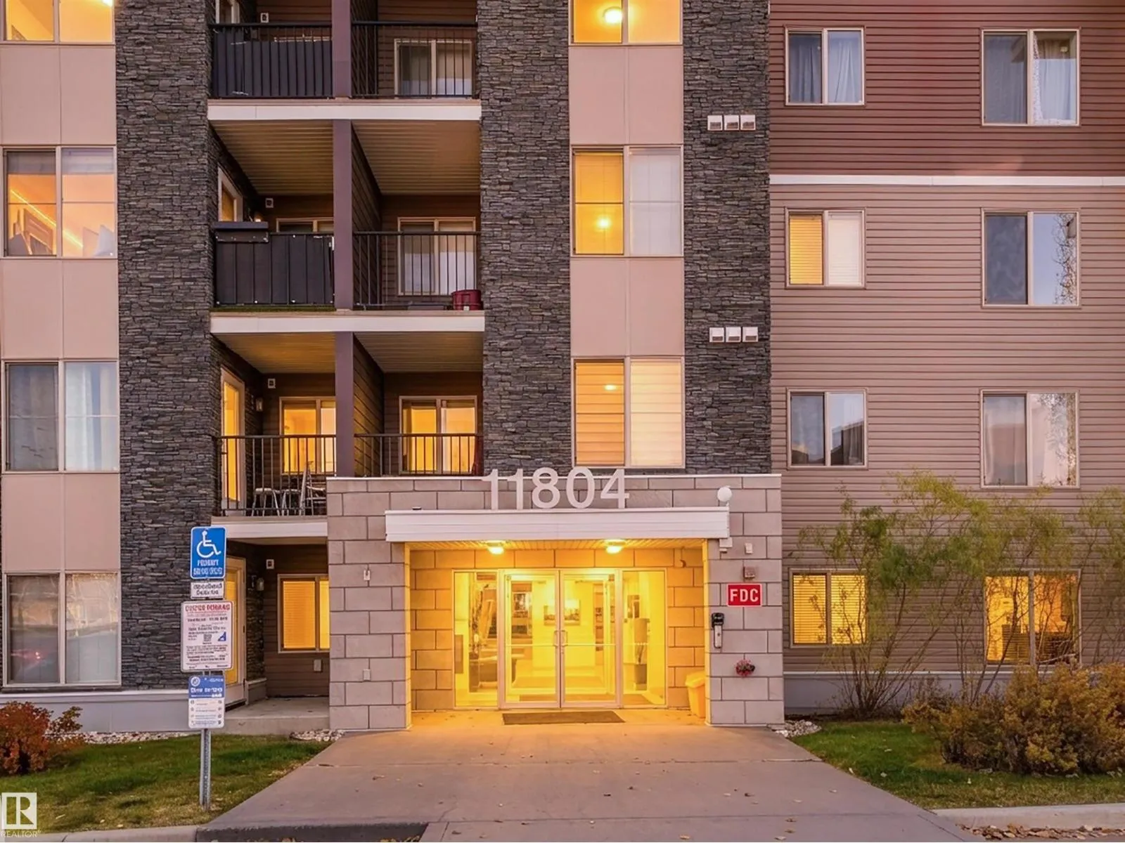 #401 11804 22 AV SW SW