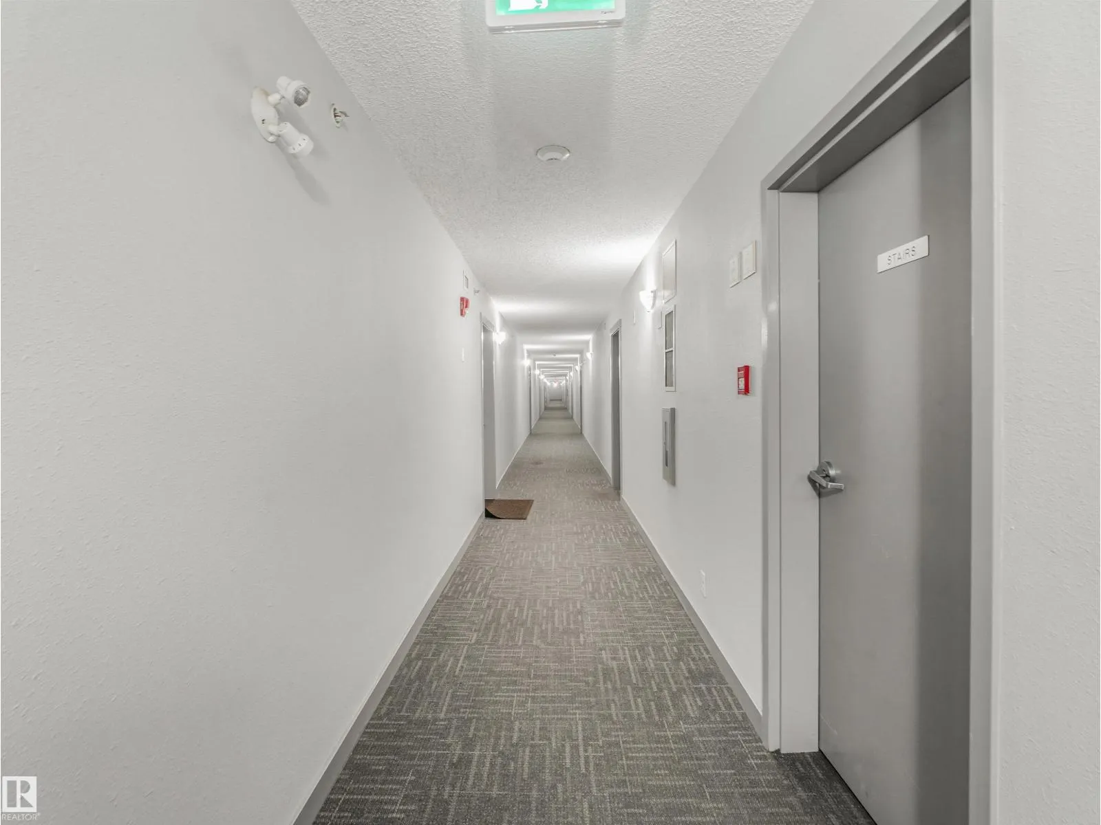 #401 11804 22 AV SW SW