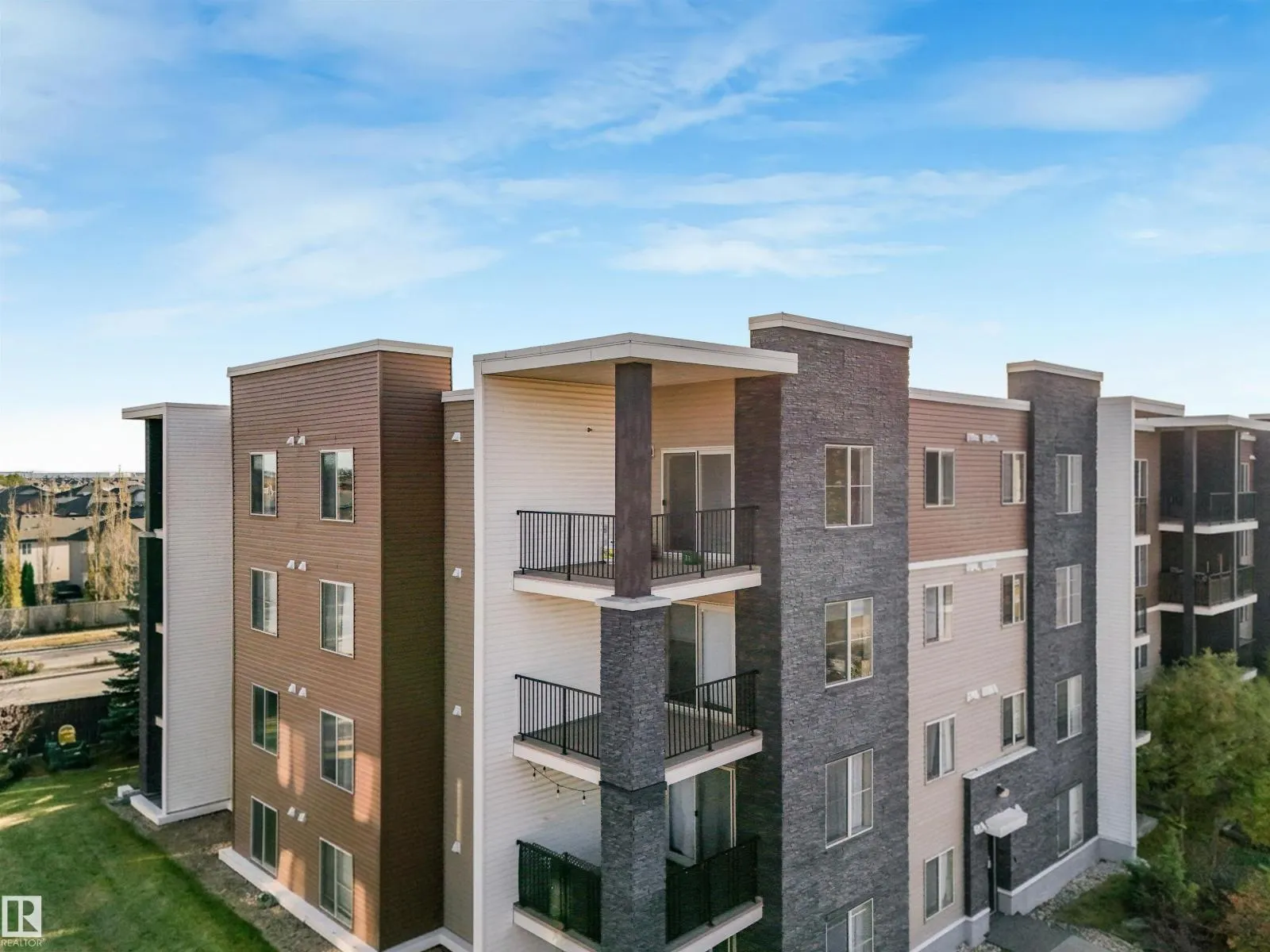 #401 11804 22 AV SW SW