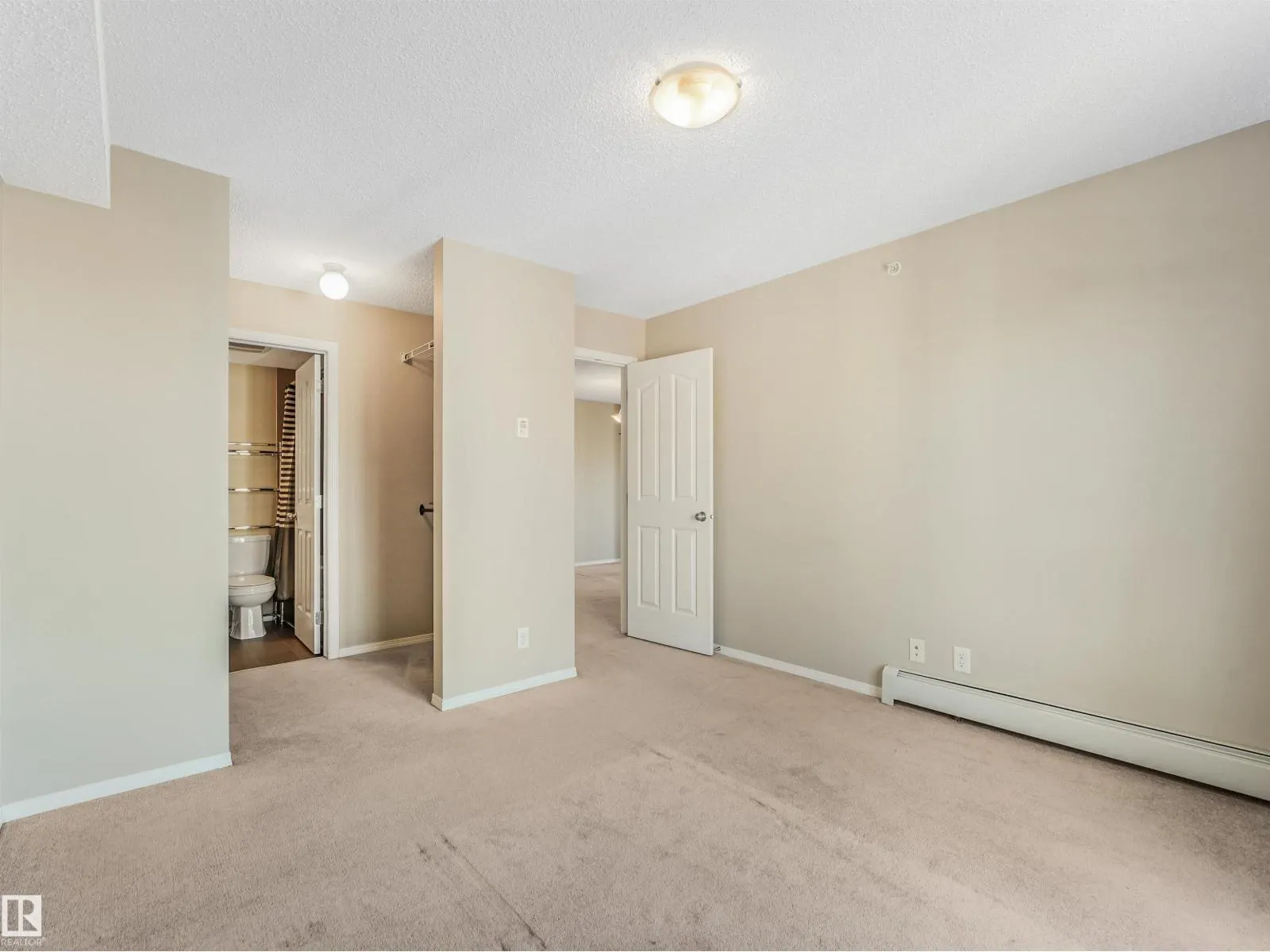 #401 11804 22 AV SW SW