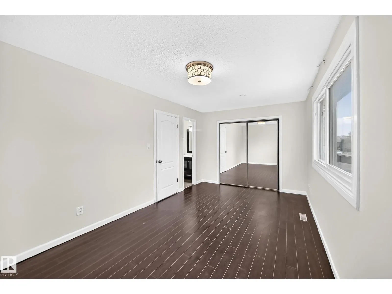 13621 28 ST NW