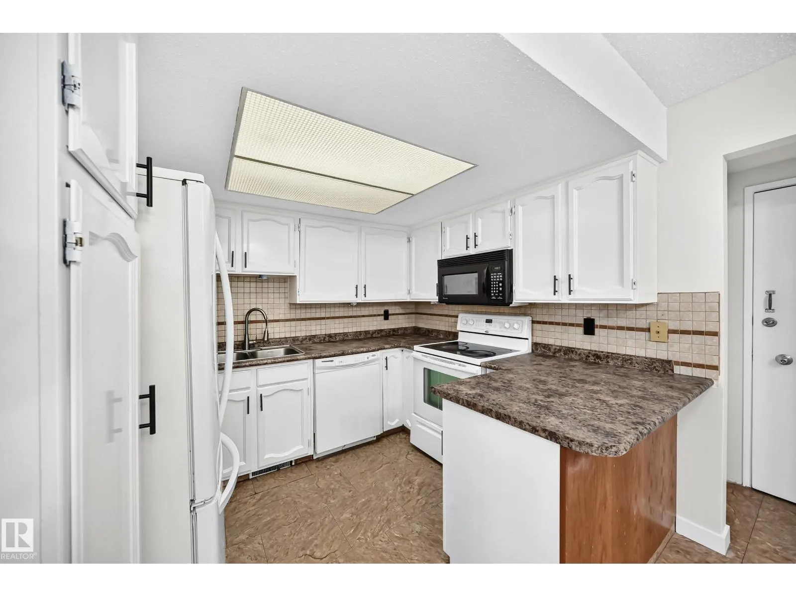 13621 28 ST NW