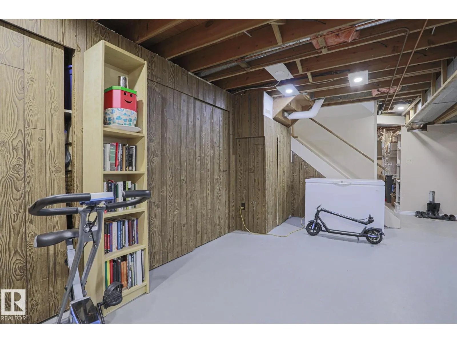4109 44 ST