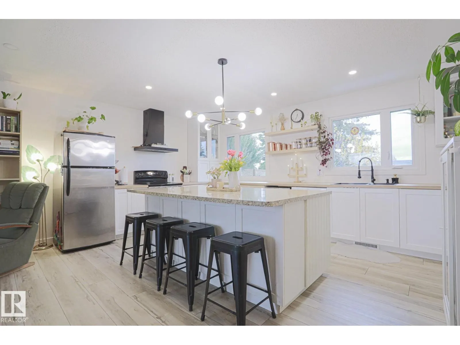4109 44 ST