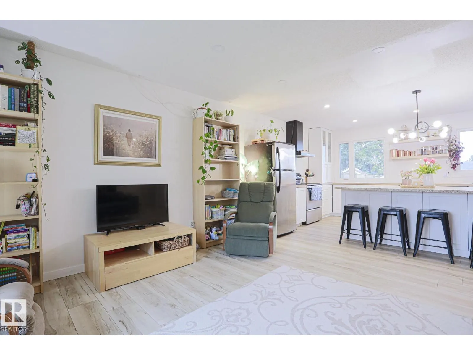 4109 44 ST