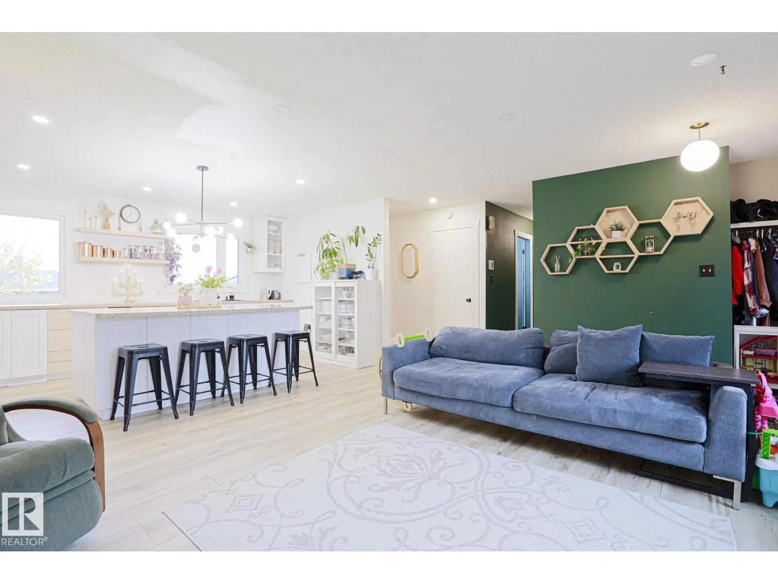 4109 44 ST