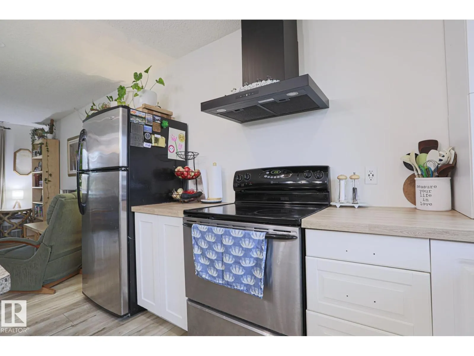 4109 44 ST