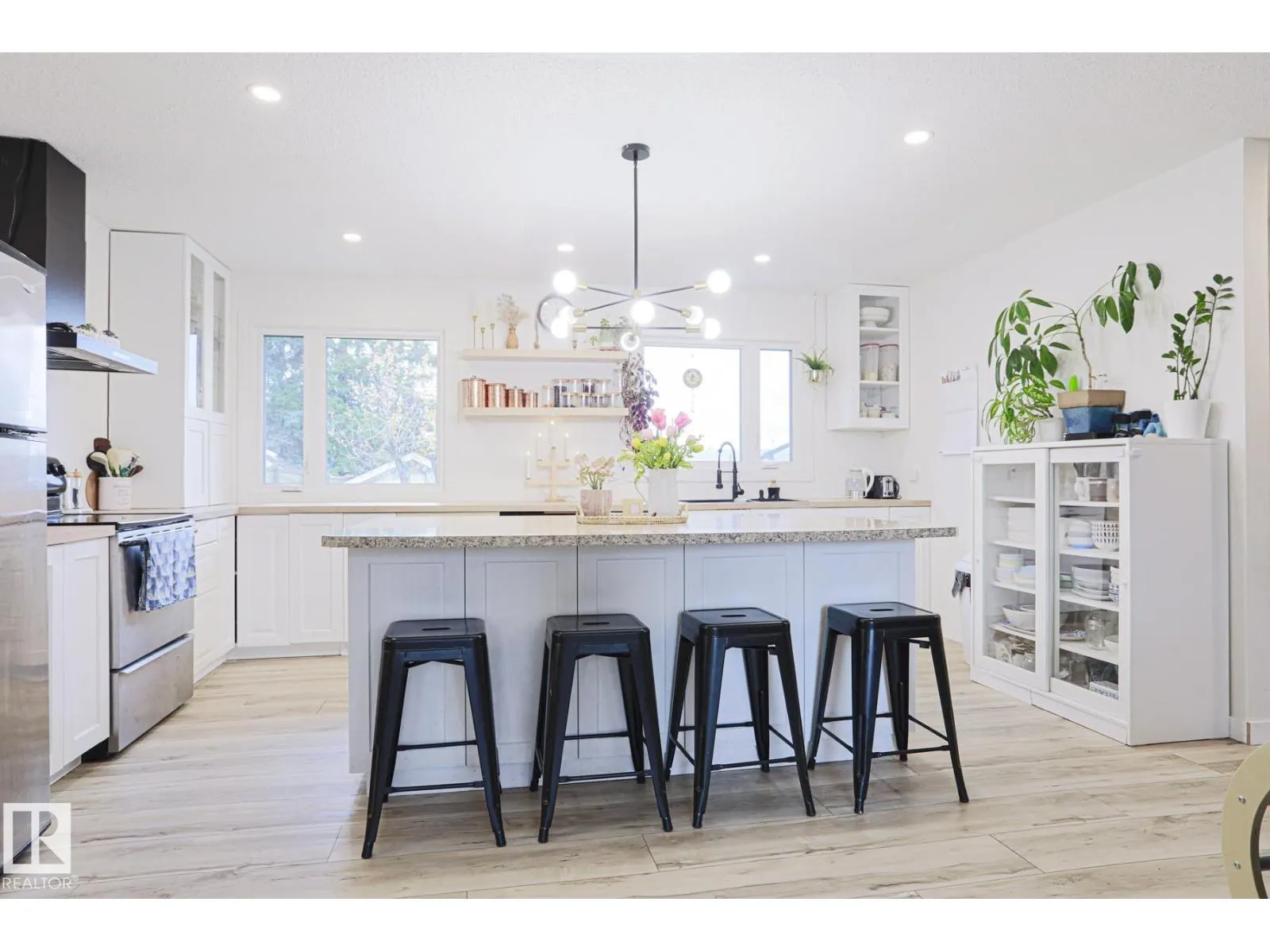 4109 44 ST