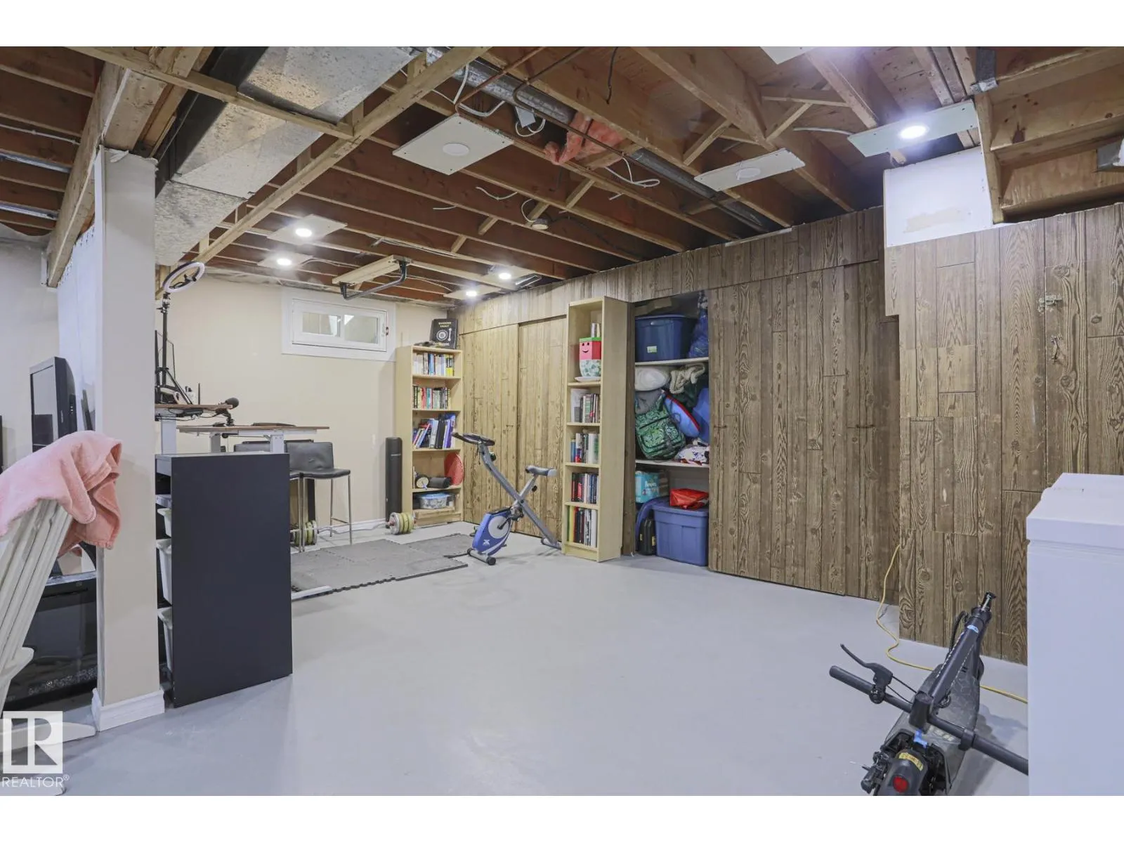 4109 44 ST