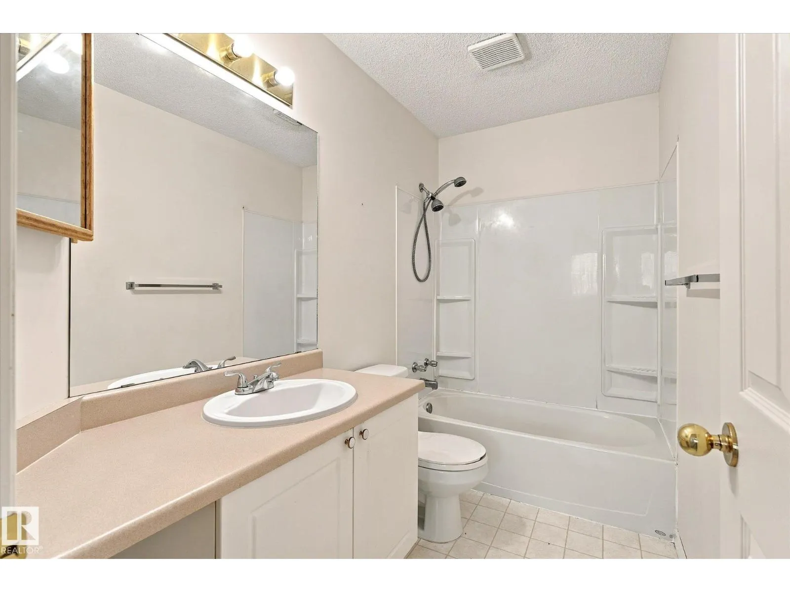 #111 11115 9 Ave NW