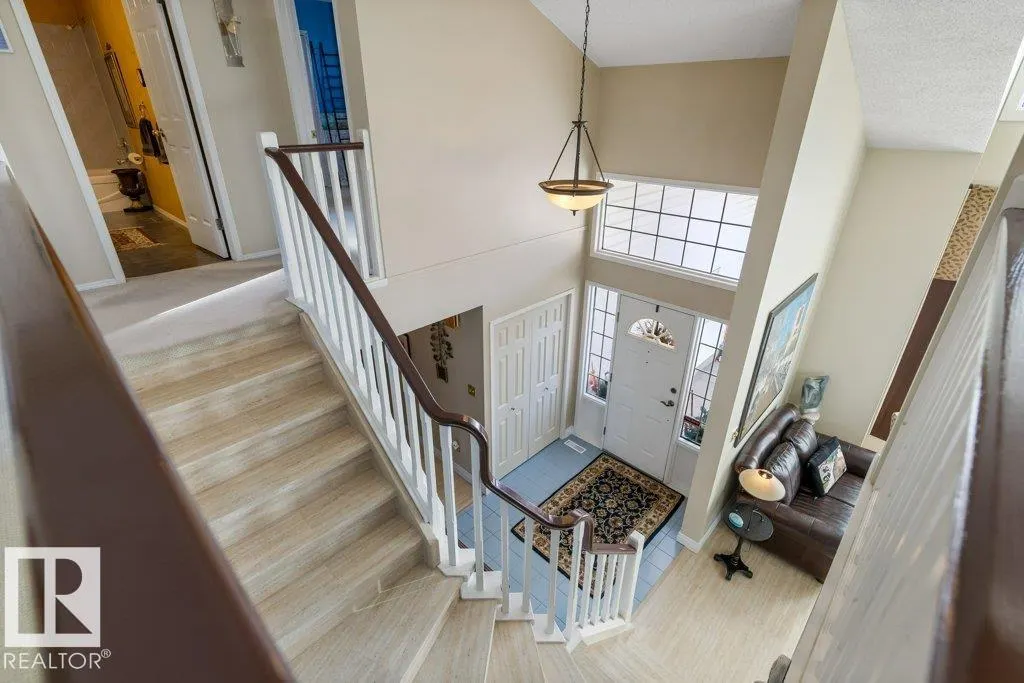 9 PAQUETTE PL