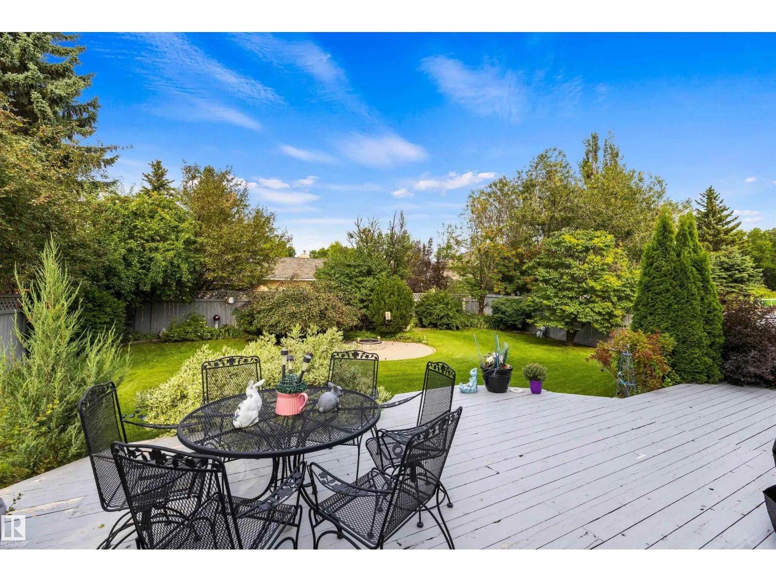 9 PAQUETTE PL