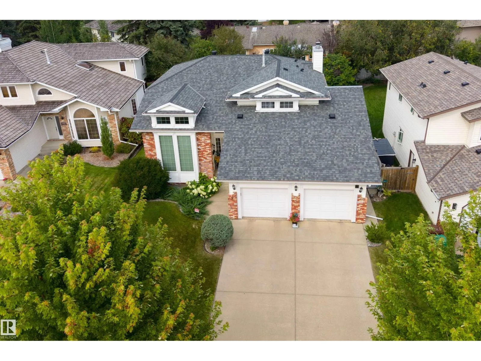 9 PAQUETTE PL