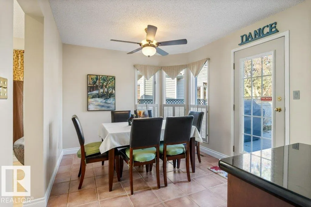 9 PAQUETTE PL