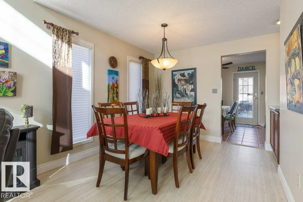 9 PAQUETTE PL