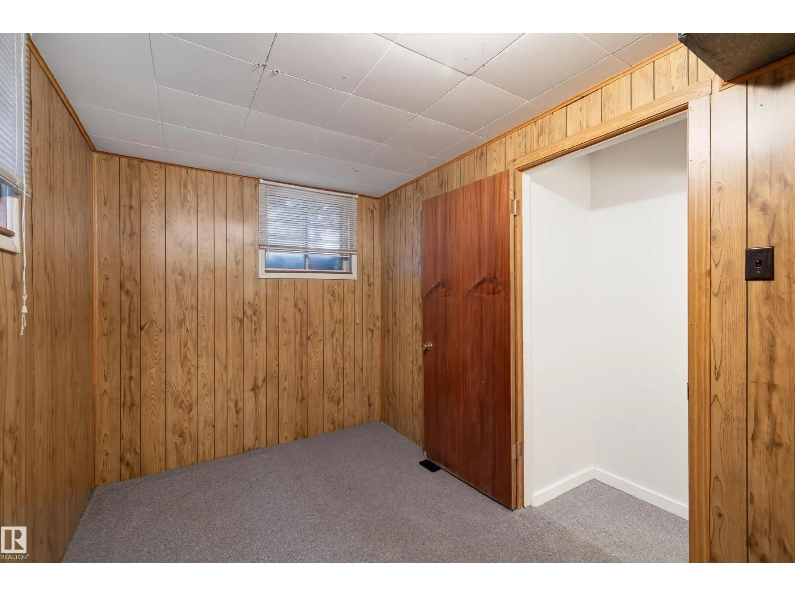 13612 137 ST NW
