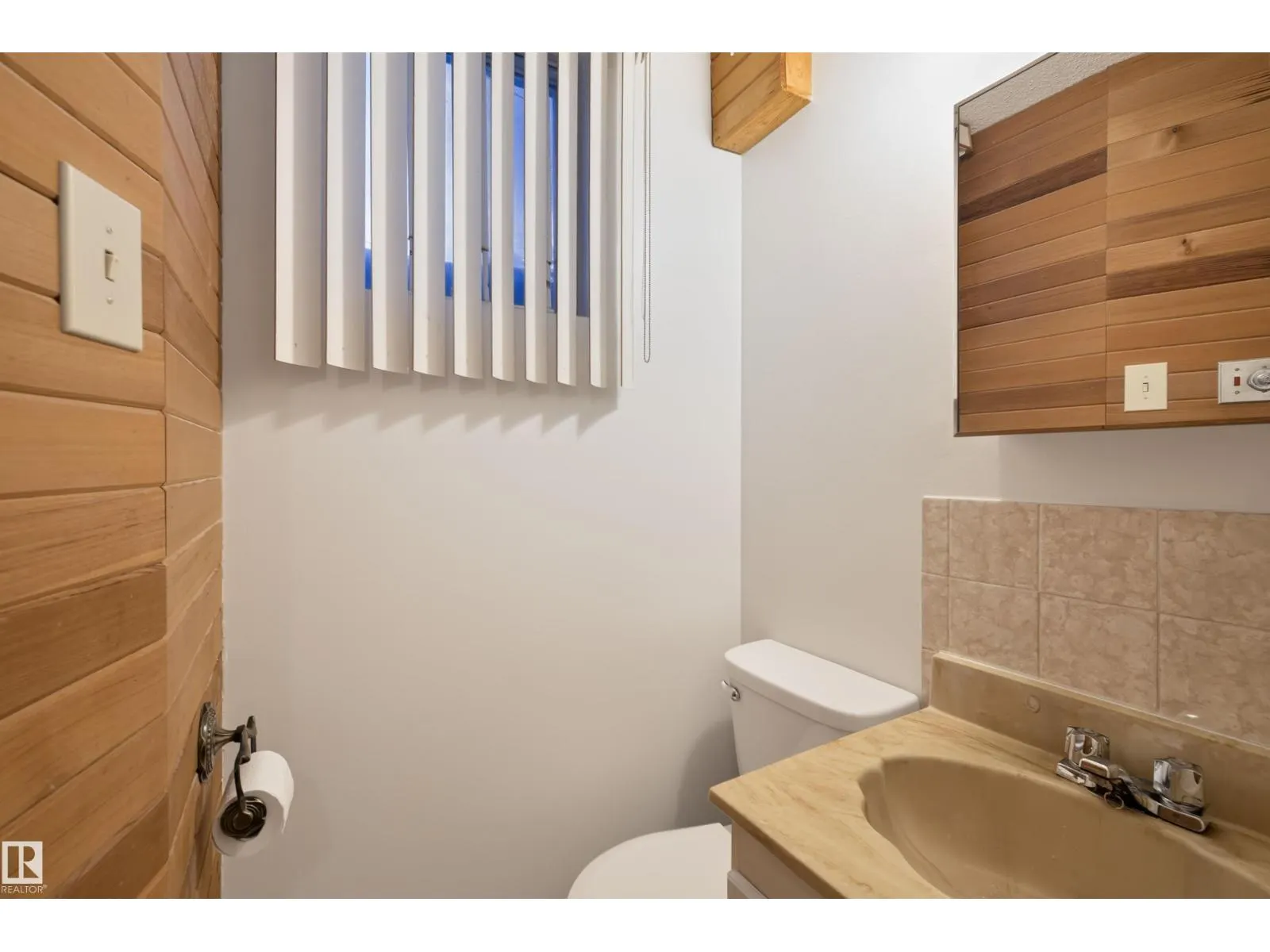 13612 137 ST NW