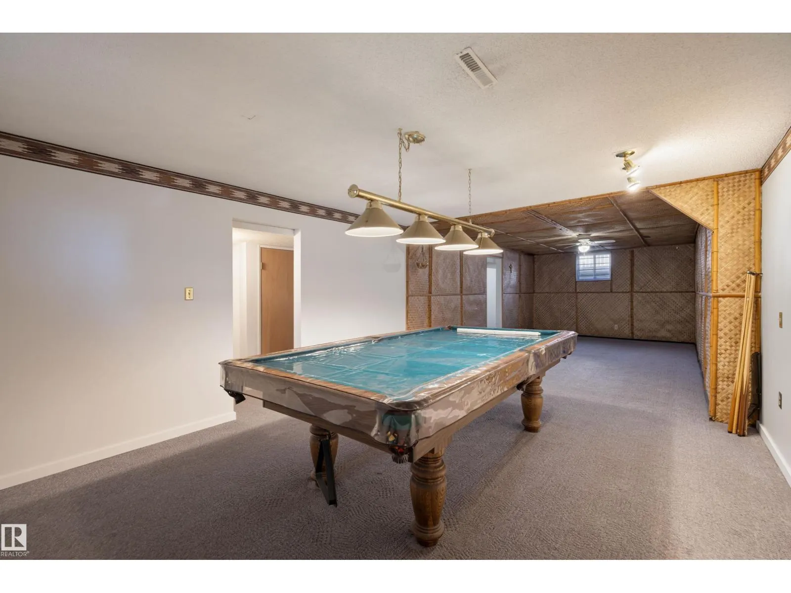 13612 137 ST NW