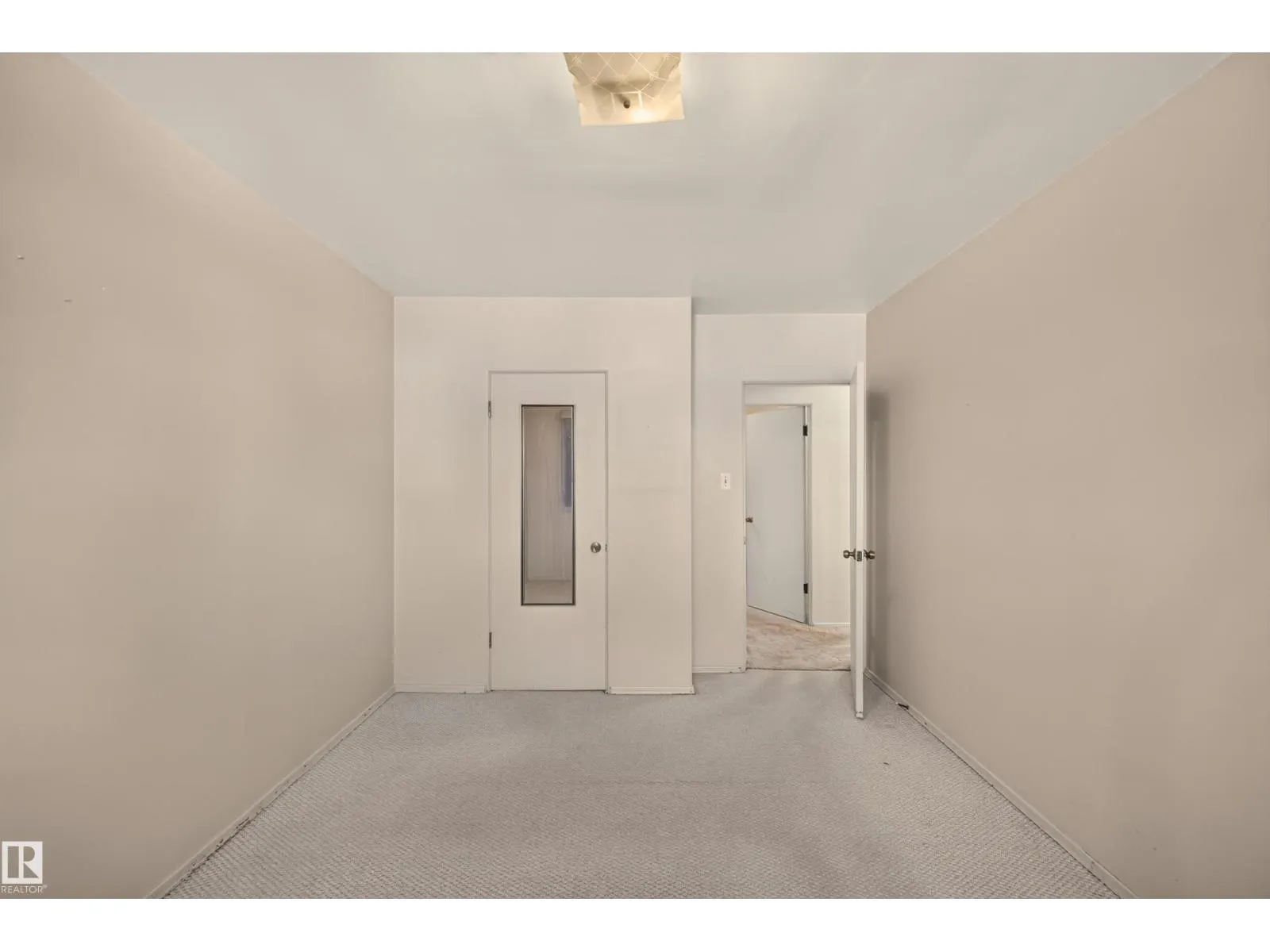 13612 137 ST NW